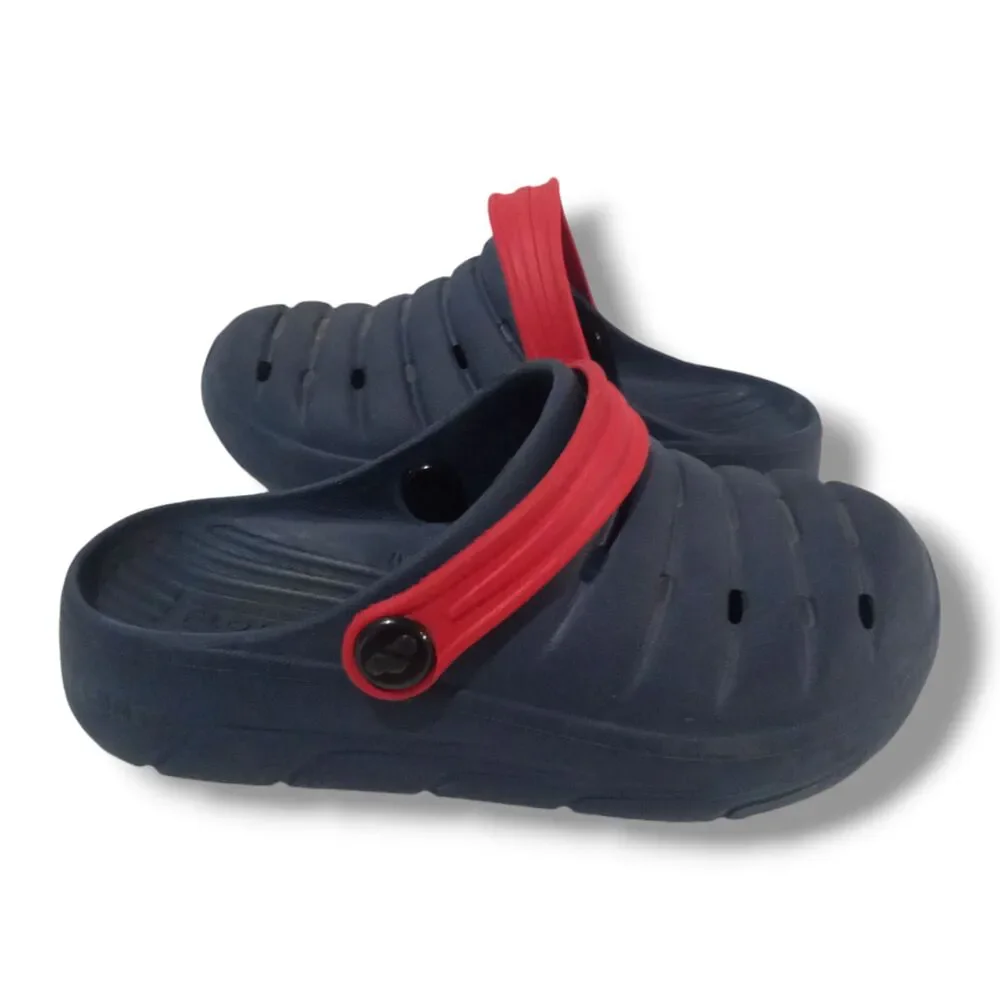 Bata style clog
